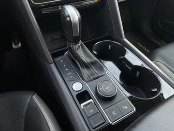 2022 Volkswagen Atlas - image 28
