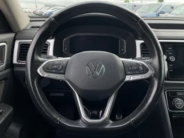 2022 Volkswagen Atlas - image 18