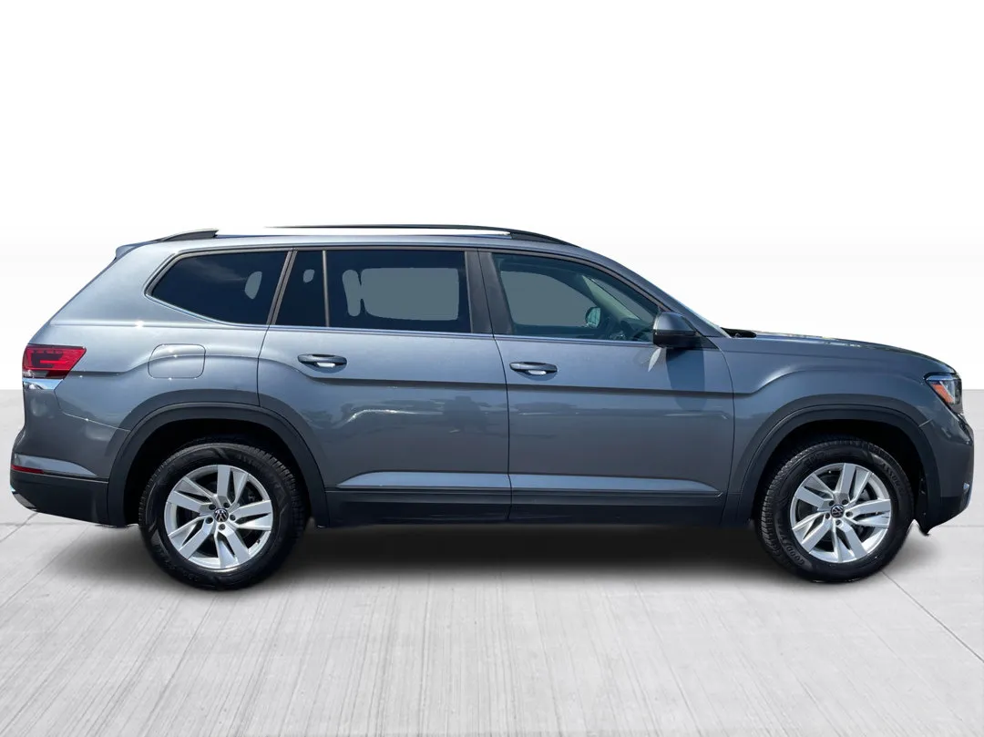 2022 Volkswagen Atlas — photo 2