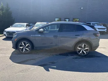 2023 Volkswagen ID.4 - image 4