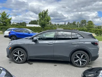 2023 Volkswagen ID.4 - image 4