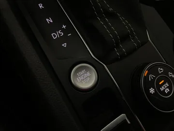 2021 Volkswagen Atlas - image 24