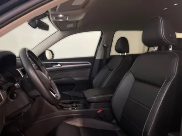 2021 Volkswagen Atlas - image 10