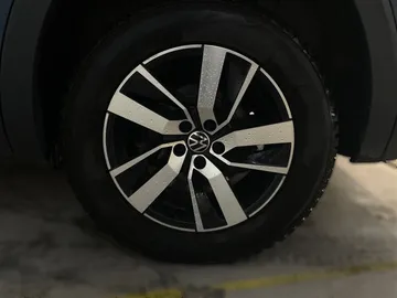 2021 Volkswagen Atlas - image 17