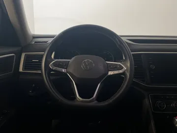 2021 Volkswagen Atlas - image 14
