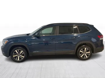 2021 Volkswagen Atlas - image 4