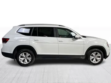 2018 Volkswagen Atlas - image 2