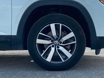 2022 Volkswagen Atlas - image 10