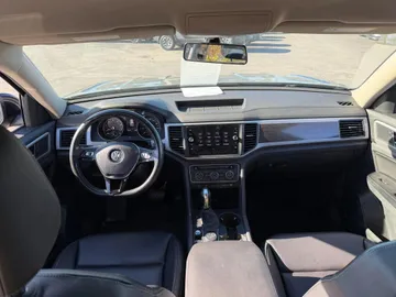 2019 Volkswagen Atlas - image 9