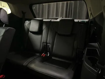 2021 Volkswagen Atlas - image 25