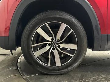 2021 Volkswagen Atlas - image 18