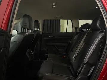 2021 Volkswagen Atlas - image 11