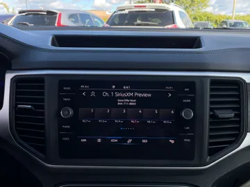 2022 Volkswagen Atlas - image 27