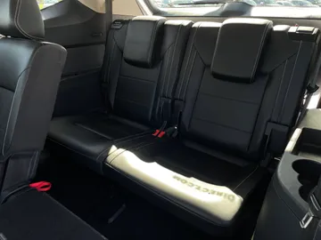 2022 Volkswagen Atlas - image 24