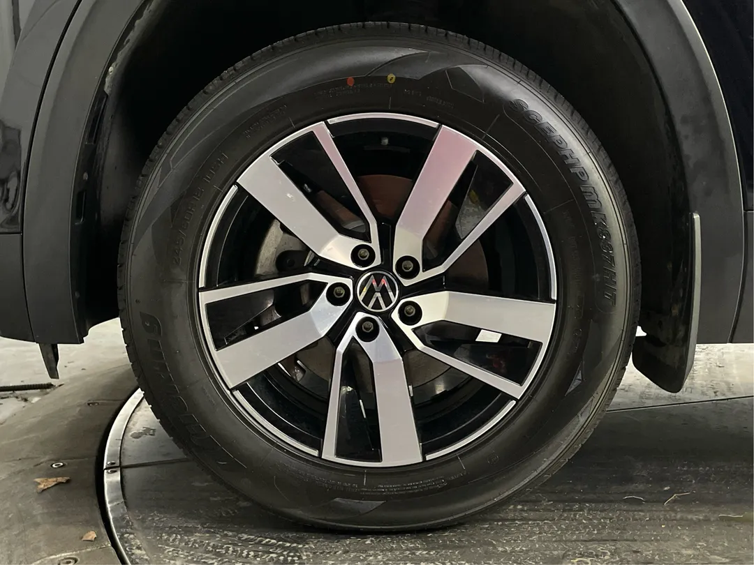 2022 Volkswagen Atlas — photo 5