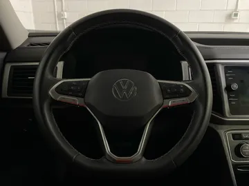 2022 Volkswagen Atlas - image 18