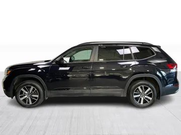 2022 Volkswagen Atlas - image 10