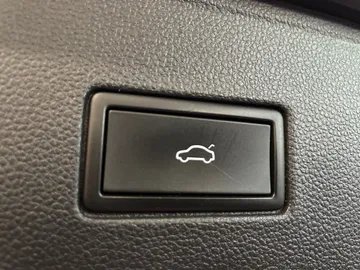 2022 Volkswagen Atlas - image 22