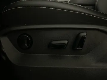 2022 Volkswagen Atlas - image 20