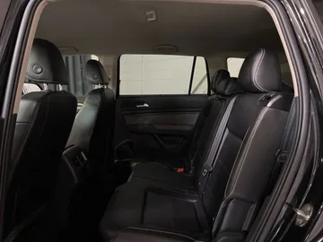 2022 Volkswagen Atlas - image 15