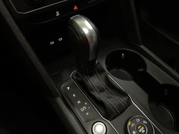 2022 Volkswagen Atlas - image 32