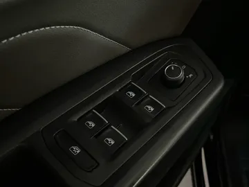 2022 Volkswagen Atlas - image 27