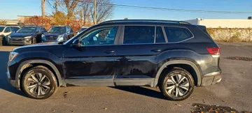 2024 Volkswagen Atlas - image 4