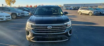 2024 Volkswagen Atlas - image 2