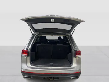 2022 Volkswagen Atlas - image 13