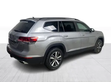 2022 Volkswagen Atlas - image 14