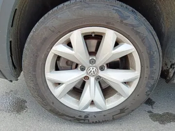 2019 Volkswagen Atlas - image 7
