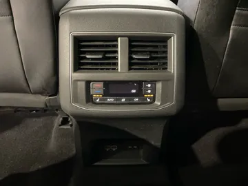 2019 Volkswagen Atlas - image 31