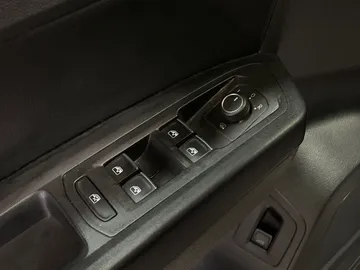 2019 Volkswagen Atlas - image 24
