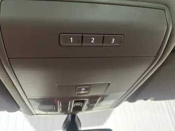 2018 Volkswagen Atlas - image 16