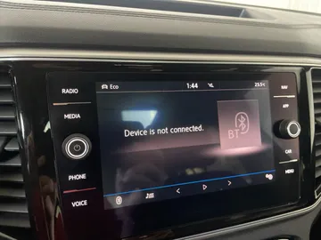 2018 Volkswagen Atlas - image 30