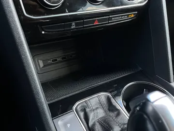 2020 Volkswagen Atlas Cross Sport - image 30
