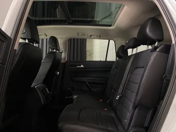 2019 Volkswagen Atlas - image 16