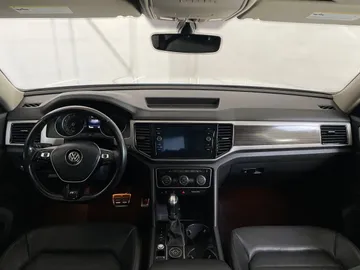 2019 Volkswagen Atlas - image 4