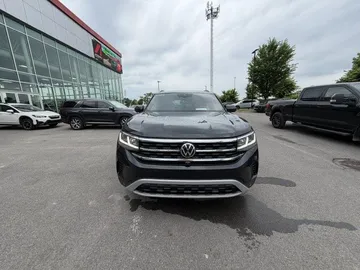 2021 Volkswagen Atlas Cross Sport - image 2