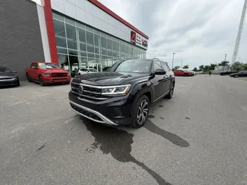 2021 Volkswagen Atlas Cross Sport - image 3