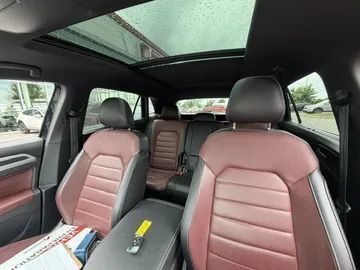 2021 Volkswagen Atlas Cross Sport - image 8