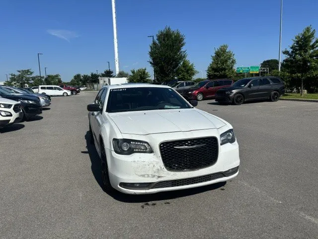 2018 Chrysler 300