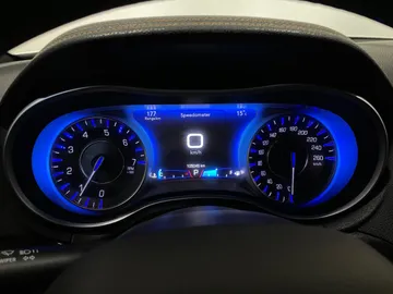 2018 Chrysler 300 - image 18