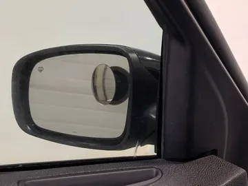 2018 Chrysler 300 - image 21