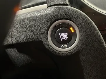 2018 Chrysler 300 - image 24