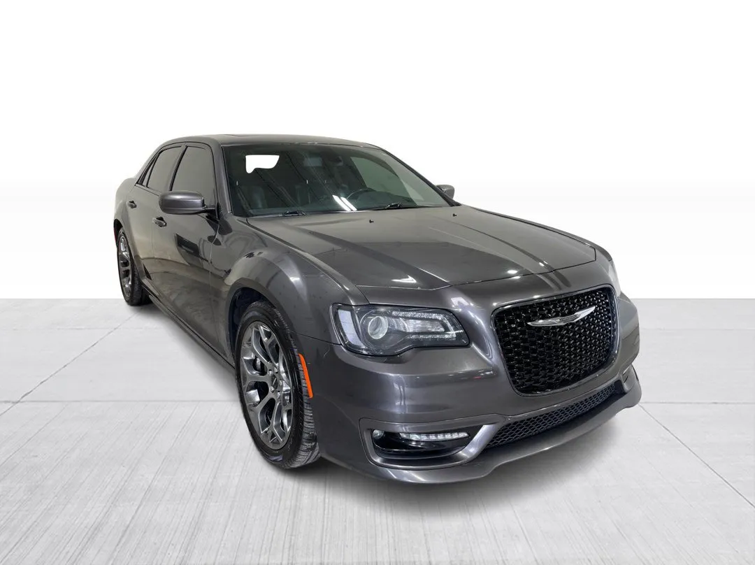 2018 Chrysler 300 for sale - photo 2