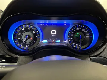 2018 Chrysler 300 - image 15