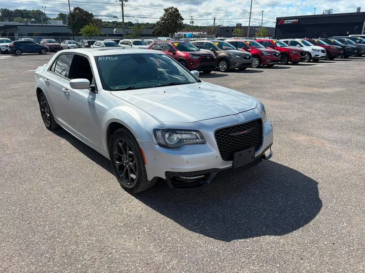 2022 Chrysler 300 - main image