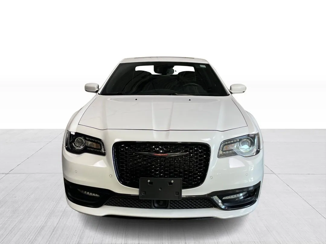 2023 Chrysler 300 300S, photo 8