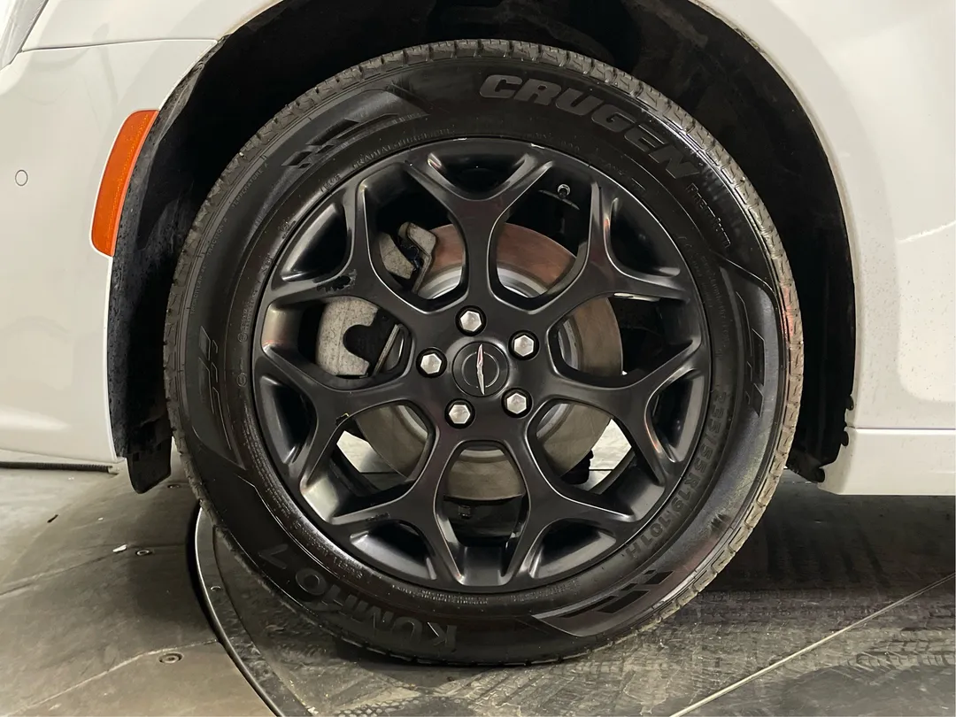 2023 Chrysler 300 300S, photo 6